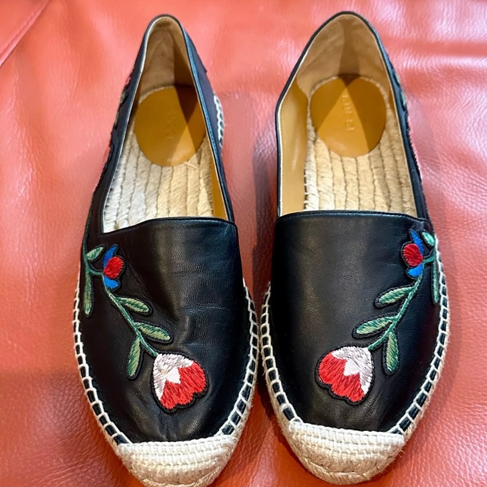 Gucci black flower embroidered leather espadrilles - New without tags